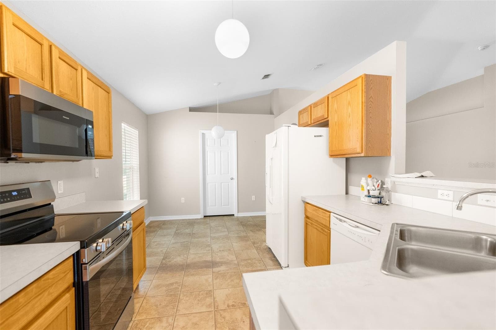 3220 Bellericay Ln