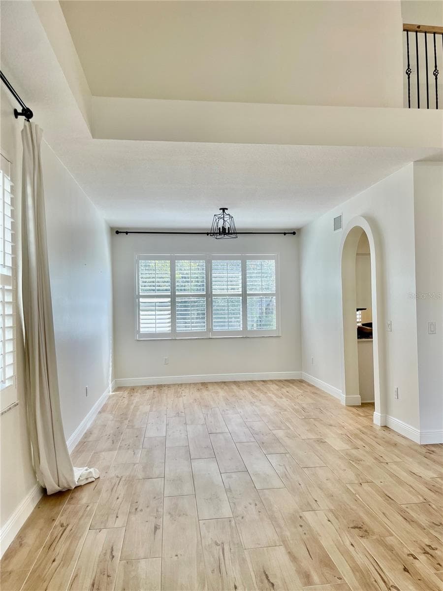 13261 Royal George Ave photo 3