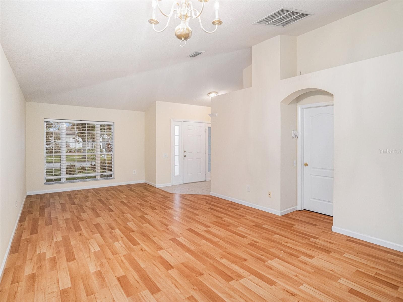 11440 Misty Isle Ln photo 4