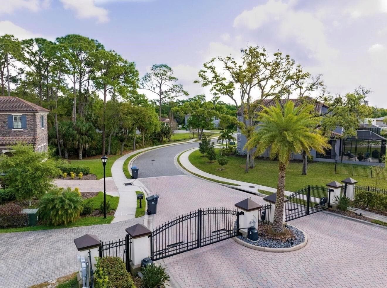 7849 Marsh Pointe Dr