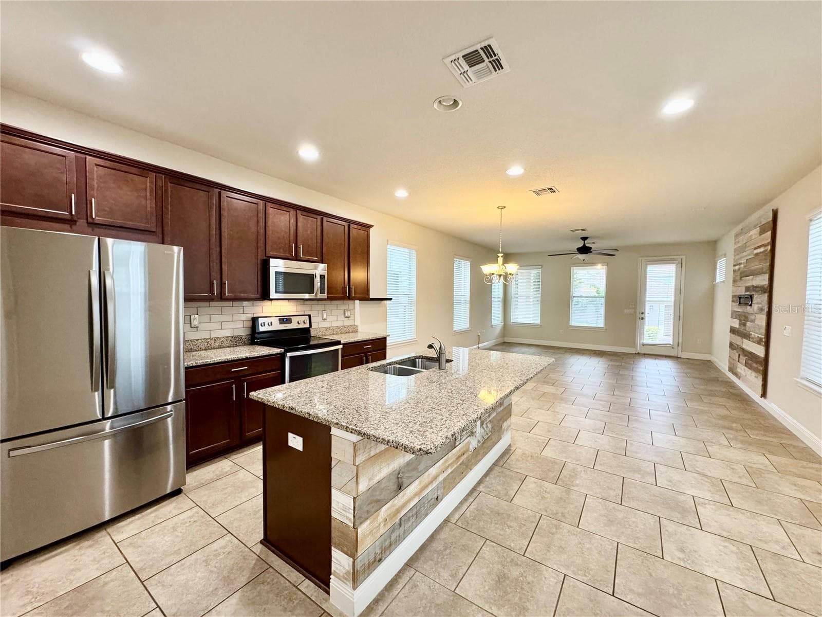 7208 Milestone Dr photo 5