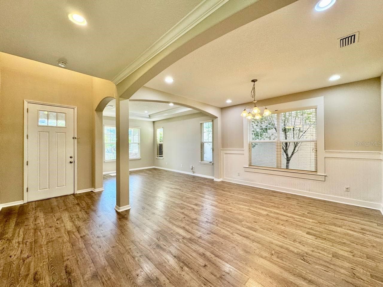 8828 Tropical Palm Dr photo 5