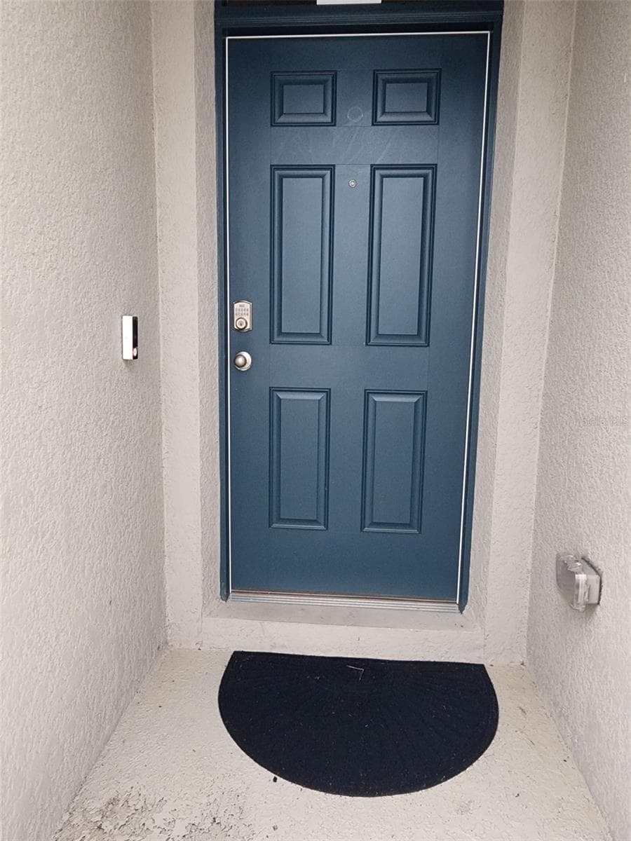 1051 Griffon Ave photo 4