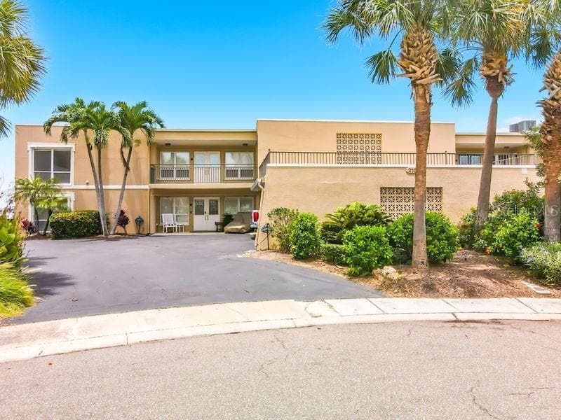 210 Dolphin Pt #C