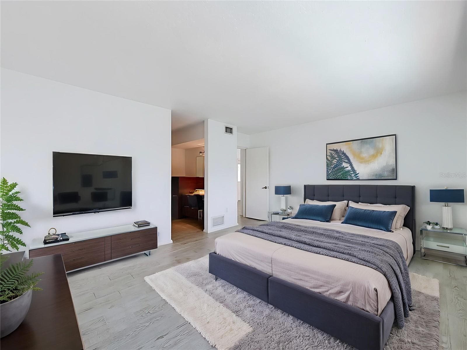 210 Dolphin Pt #C photo 5