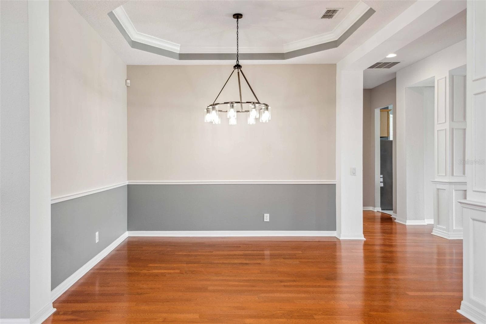 10226 Deercliff Dr photo 3