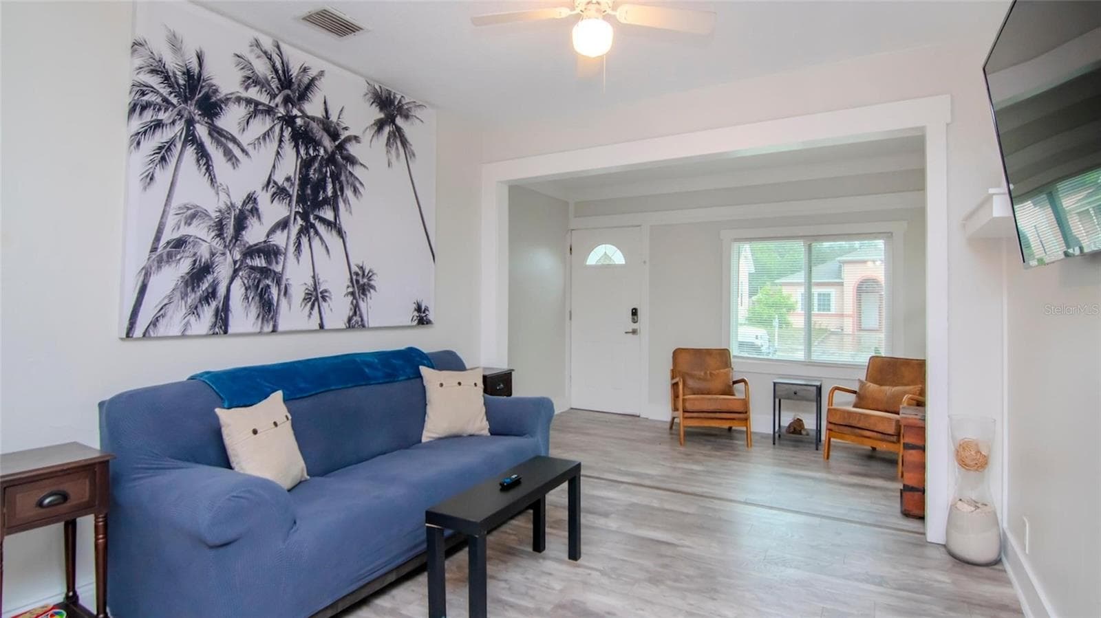 1466 Laura St photo 5