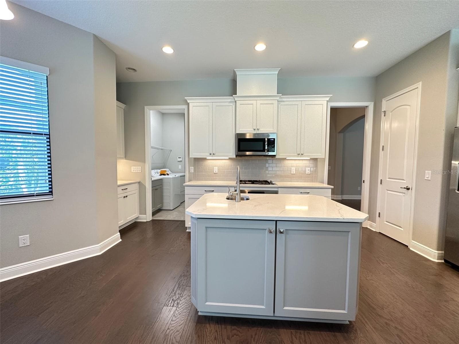 981 Bee Branch CT photo 3