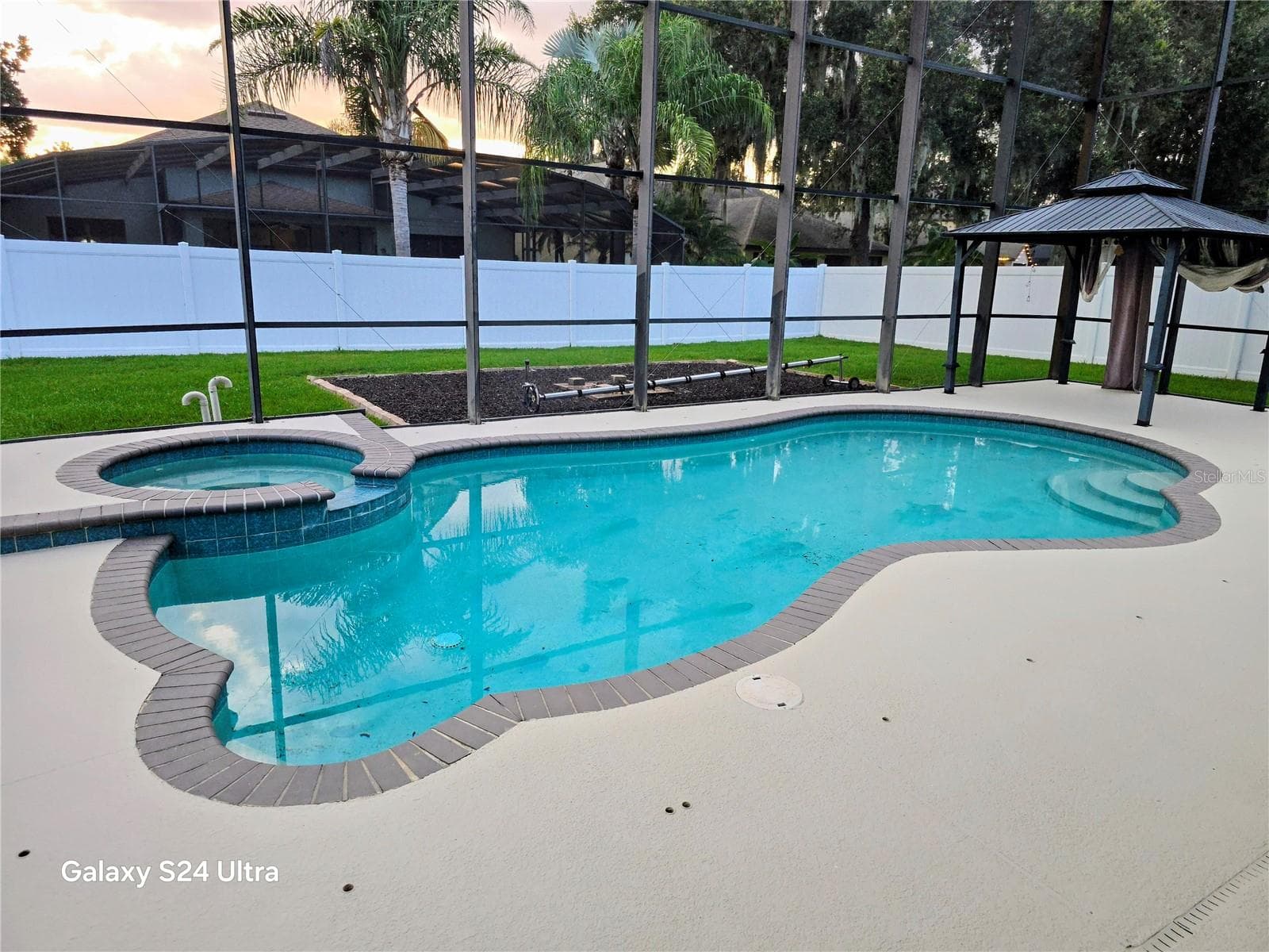 473 Oak Landing Blvd photo 5