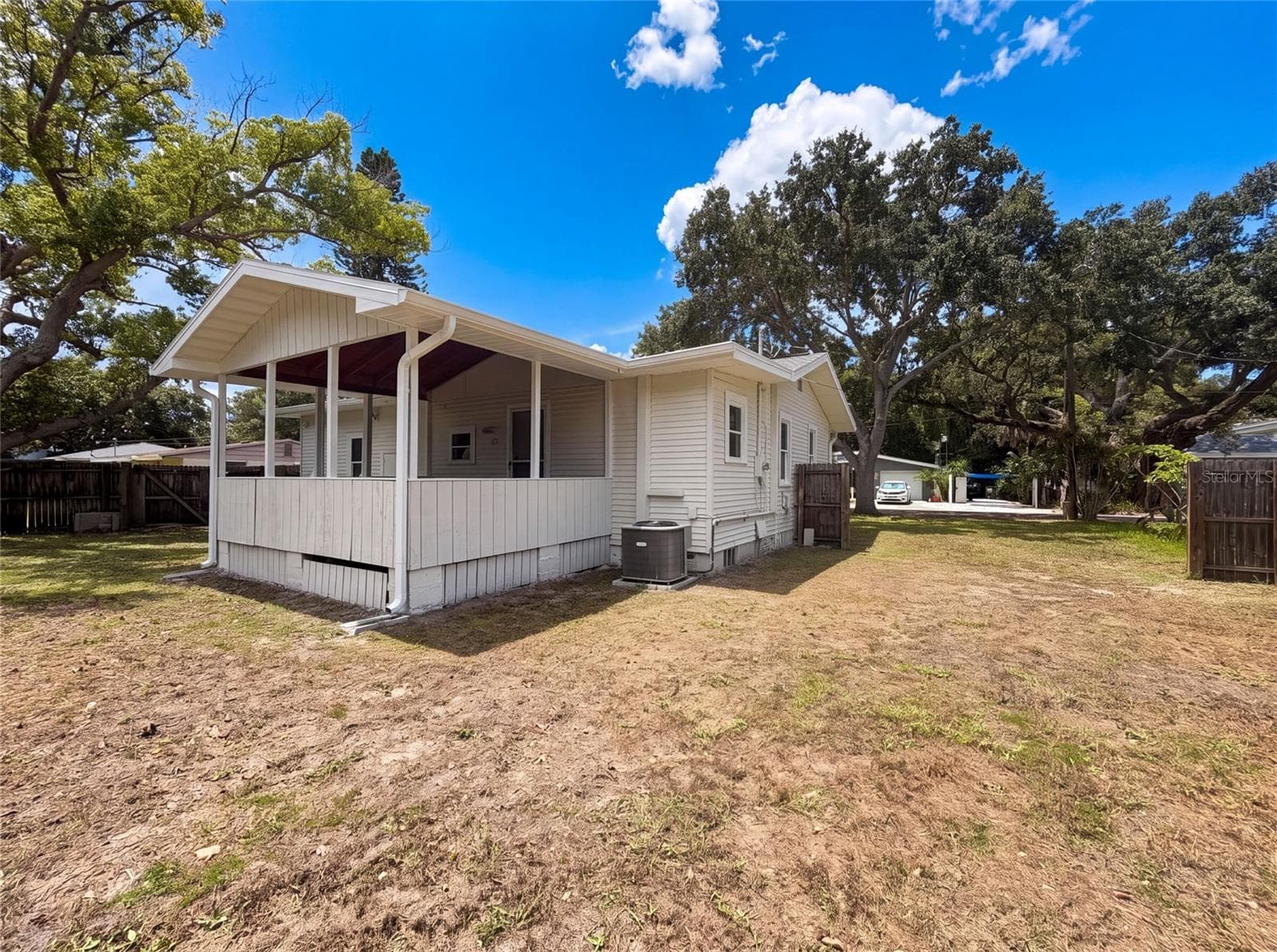 345 Acropolis Dr photo 5