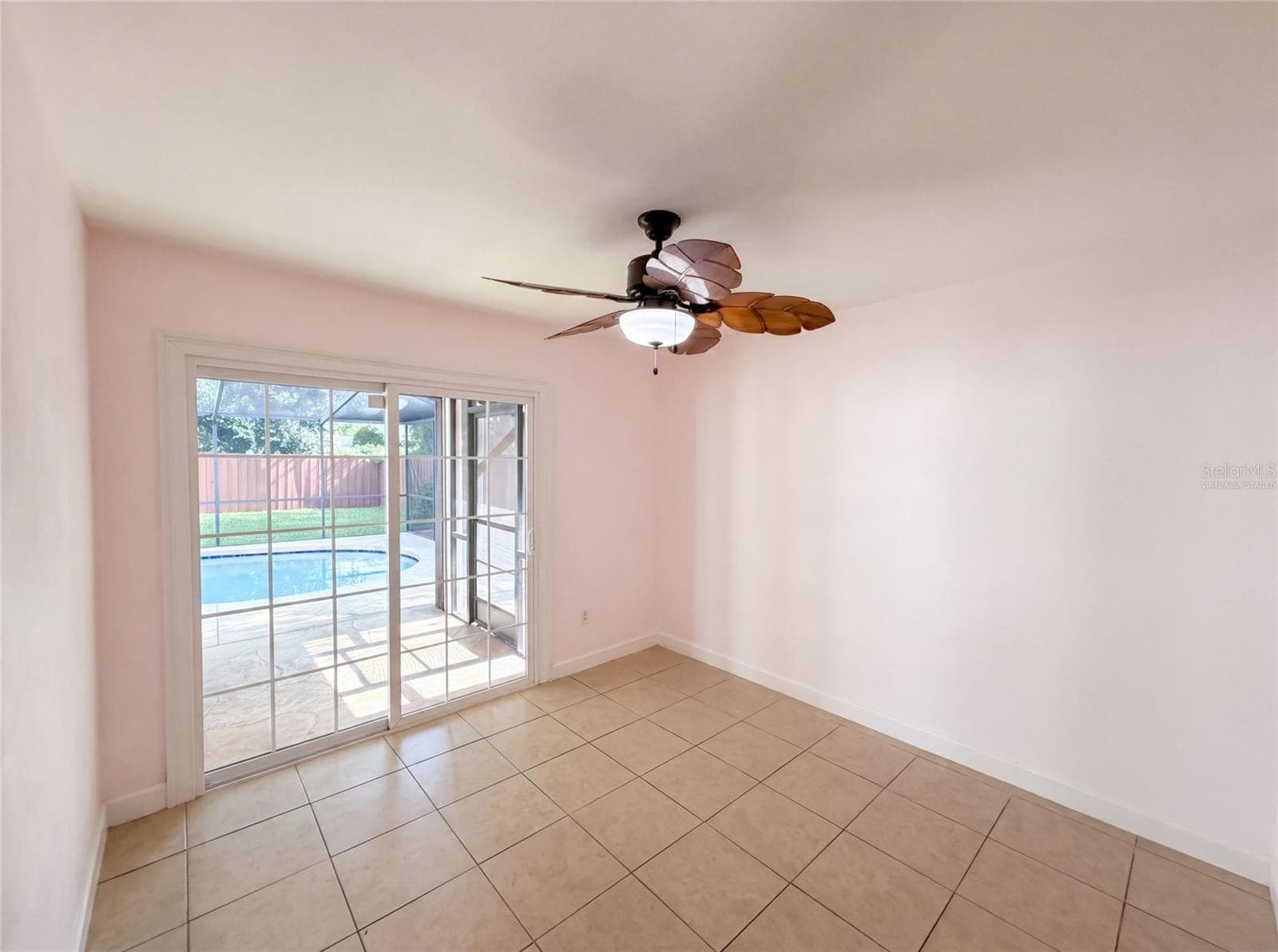 7233 Thomas Jefferson Cir W photo 4