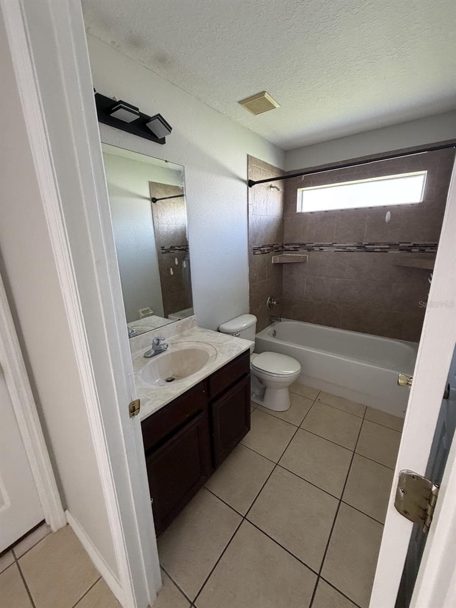 3035 Buckeye Pointe Dr photo 4