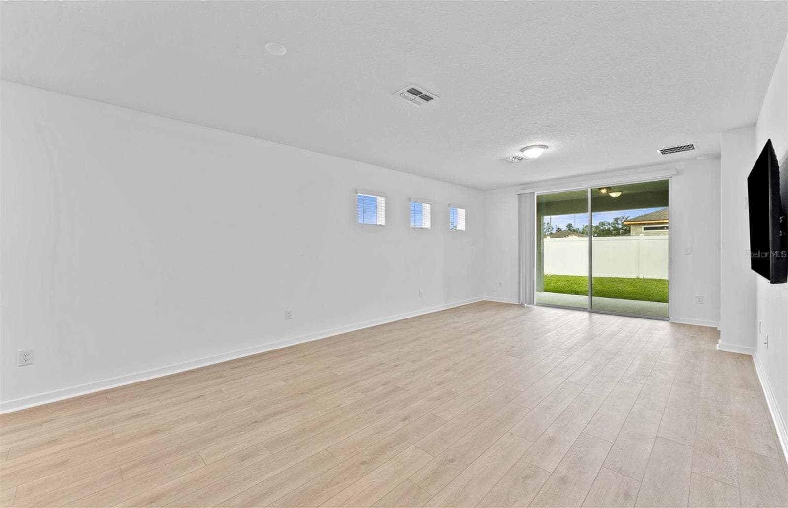 3741 Hornbeam Rd photo 5