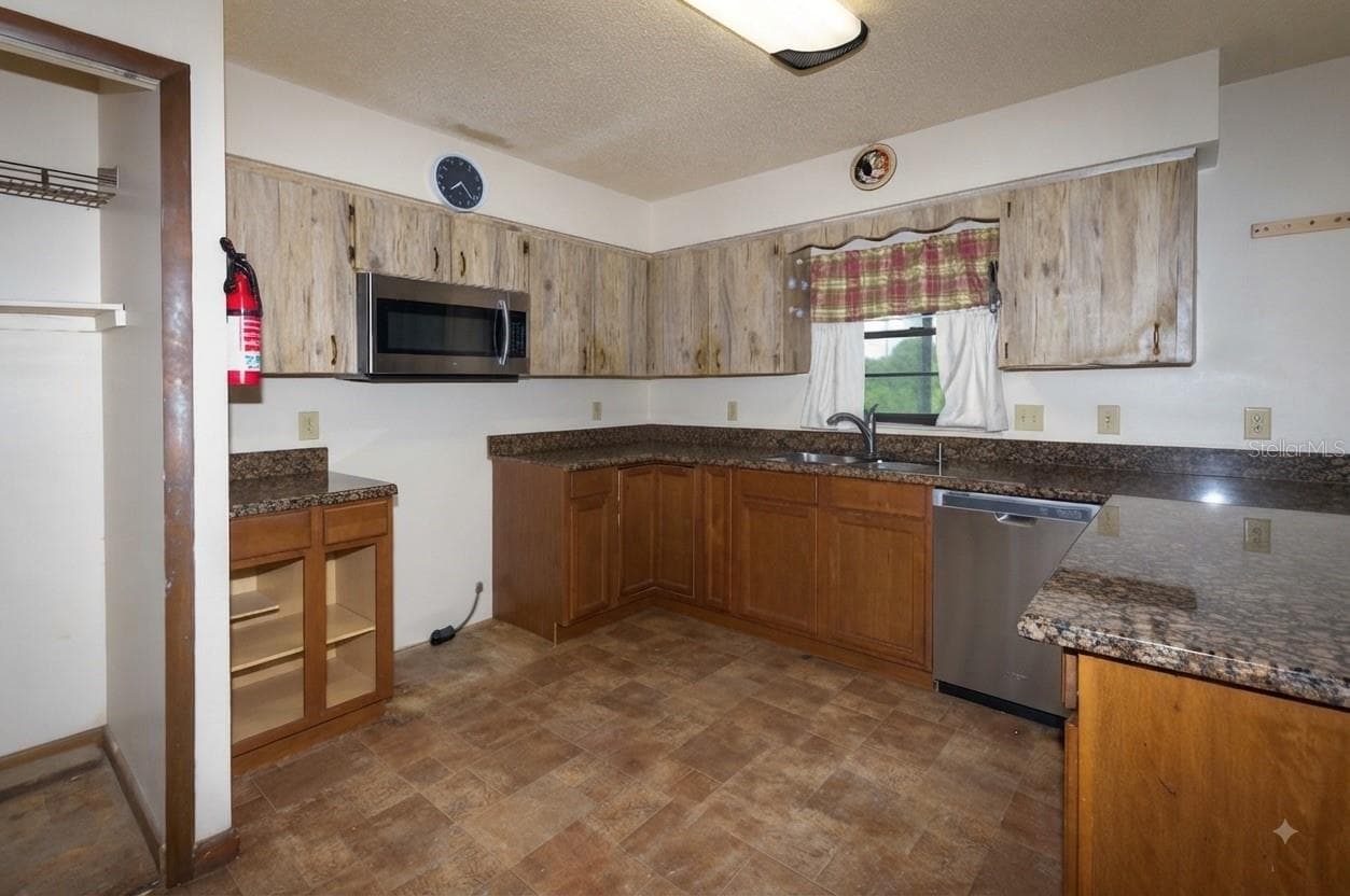 1723 Brangus Dr photo 3