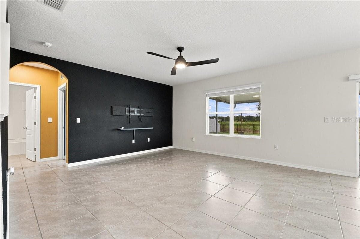 2934 Long Pond Dr photo 5