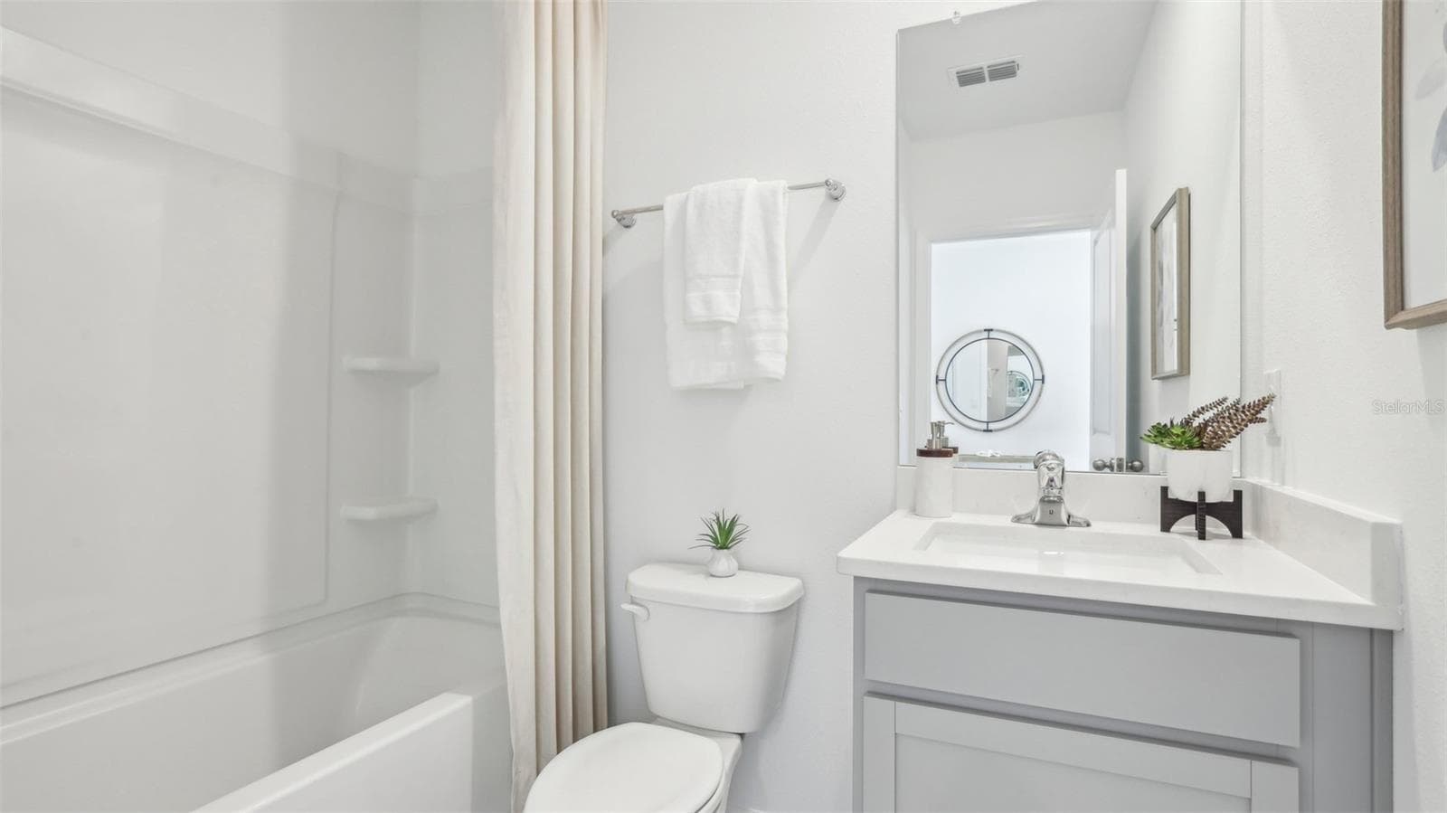 1212 Alpine Ash Pl photo 5