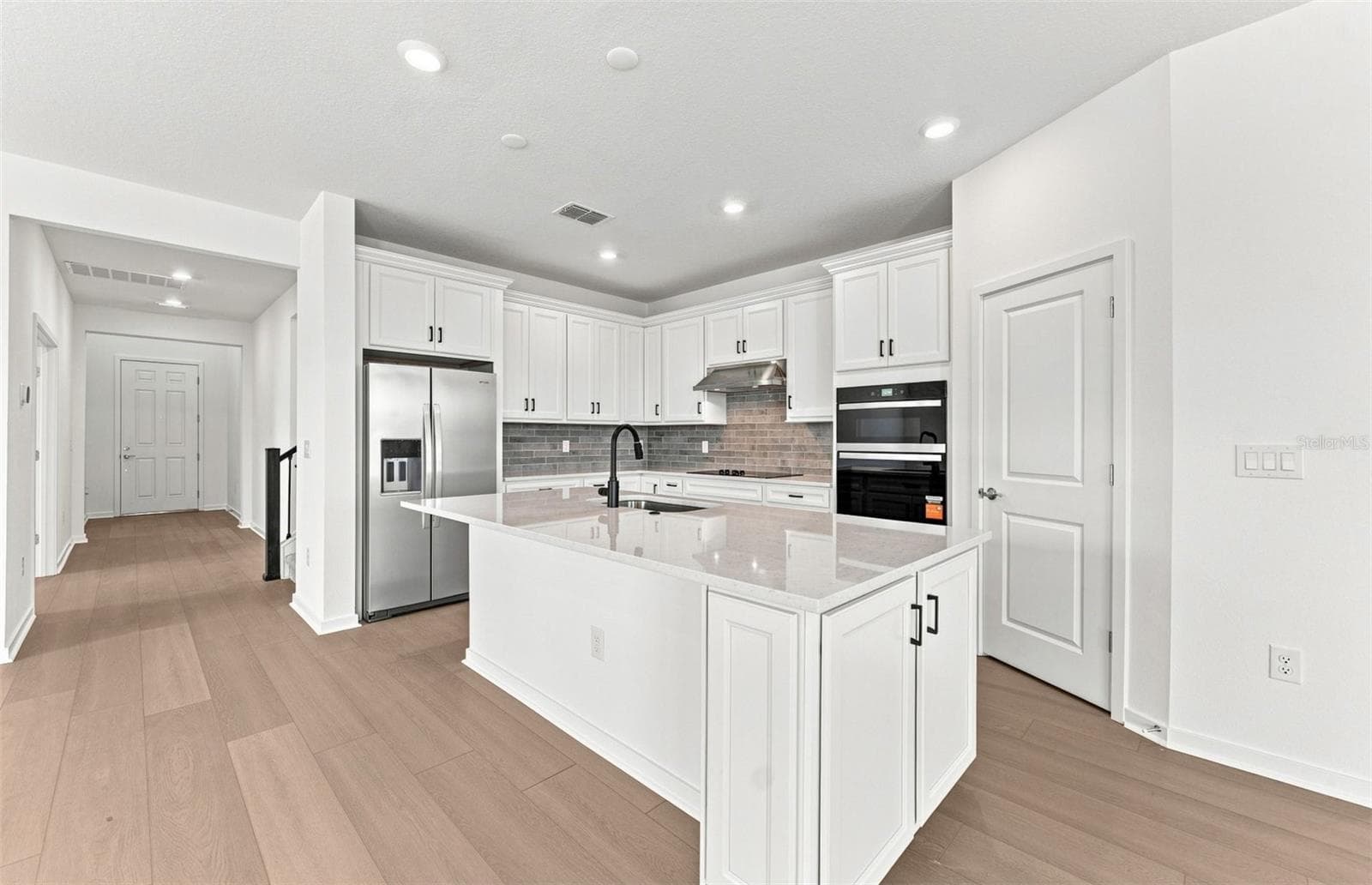 9928 Johnson Oaks Gln photo 3