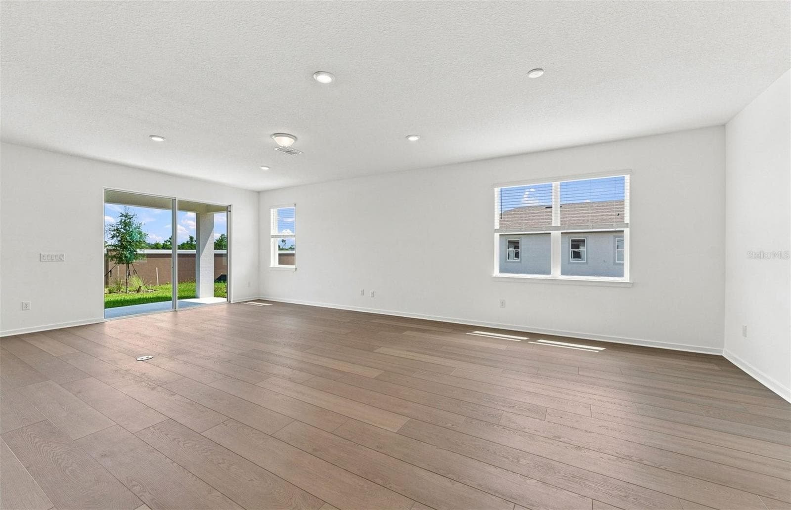 9928 Johnson Oaks Gln photo 5