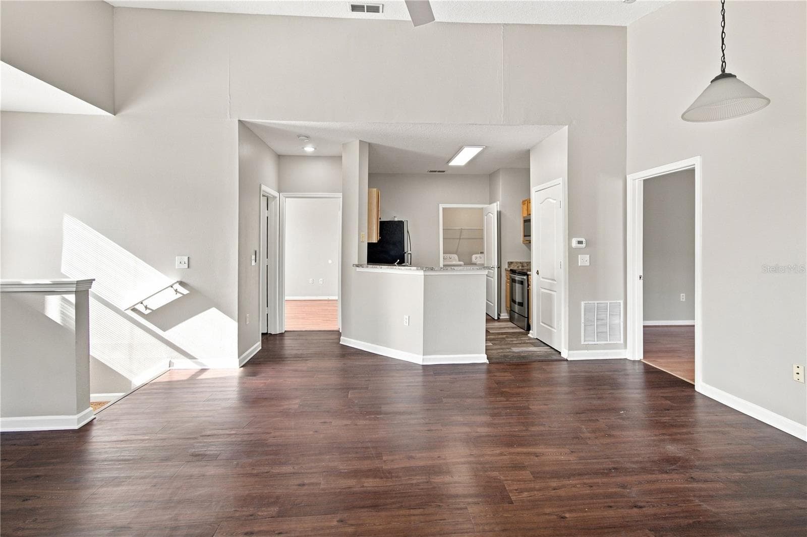 10467 Villa View Cir #10467 photo 4