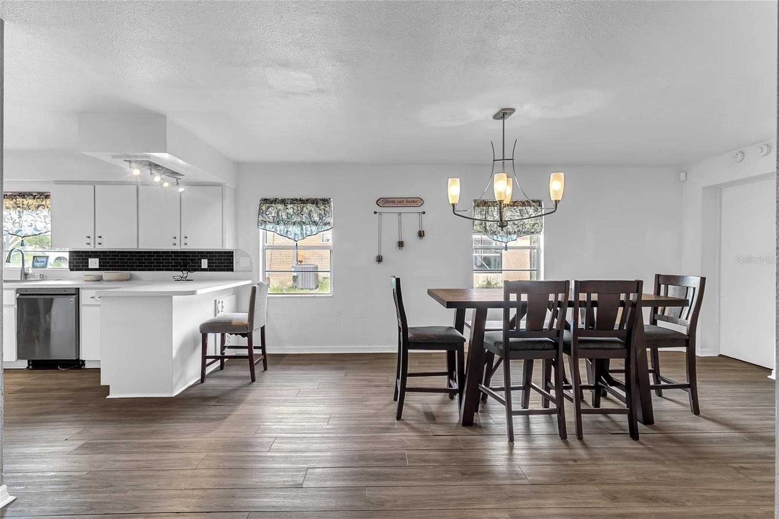 320 S Seminole Ave photo 4