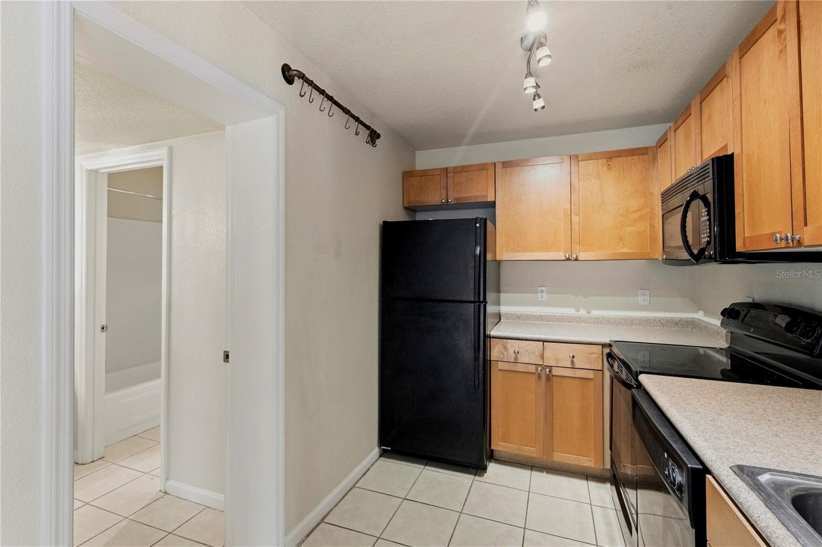 151 Seahorse Dr SE #B photo 5