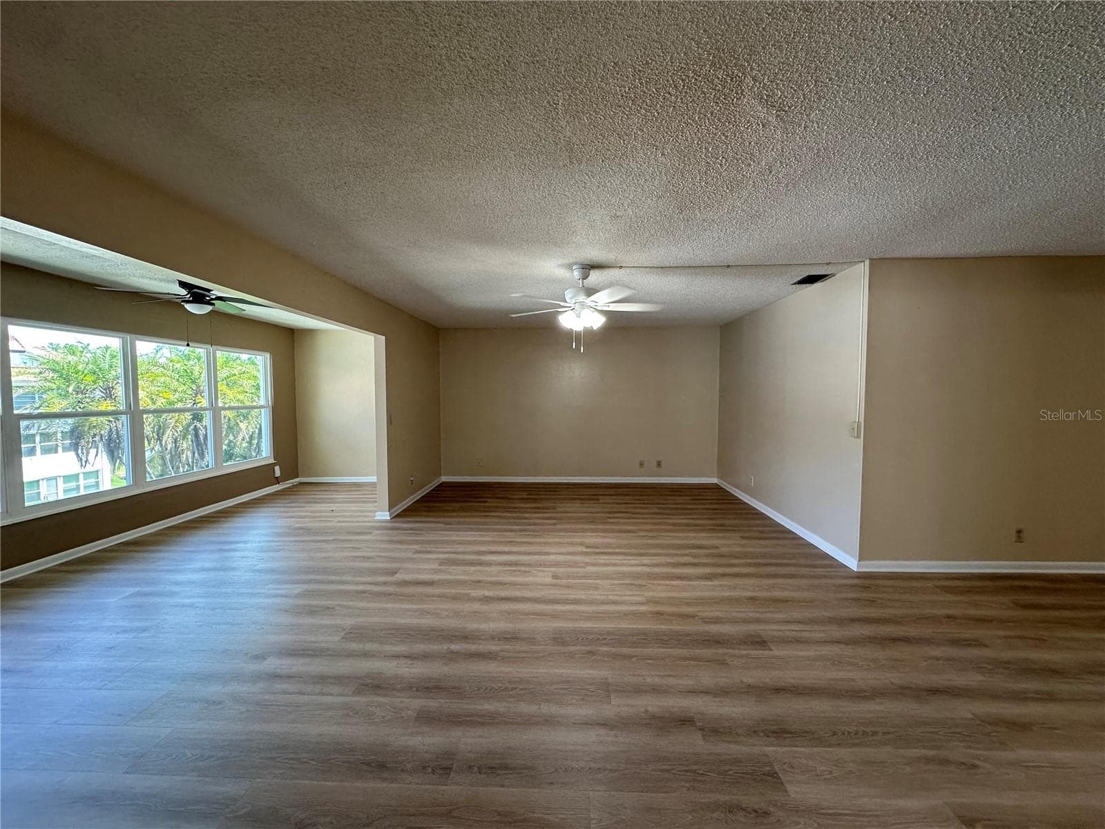 100 El Camino Dr #309 photo 5