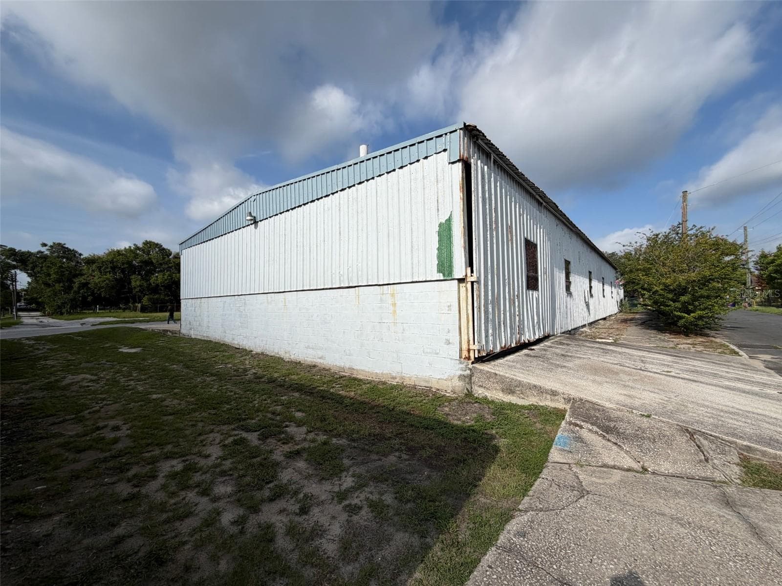 111 W Parker St photo 4