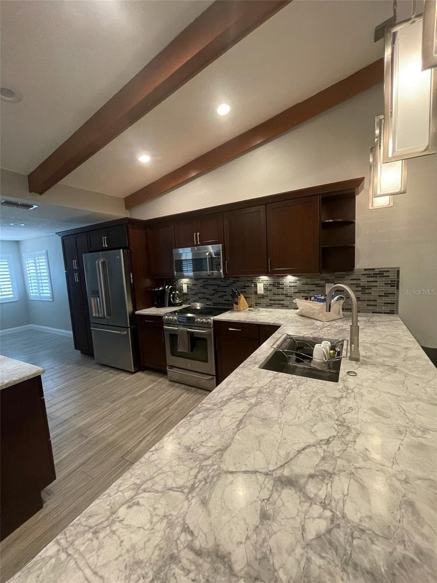 1450 Mahogany Ln photo 3