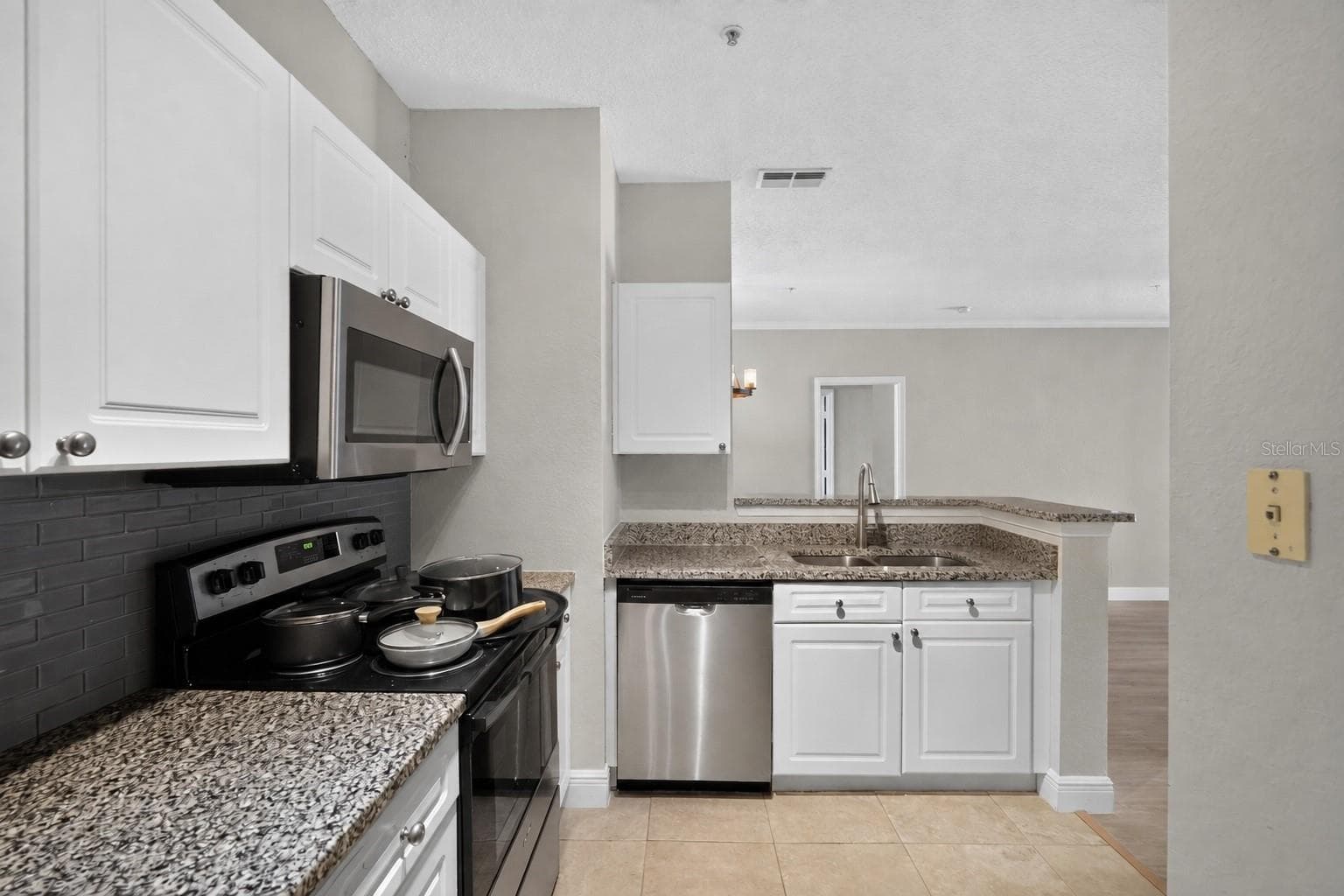 18001 Richmond Place Dr #1223 photo 4