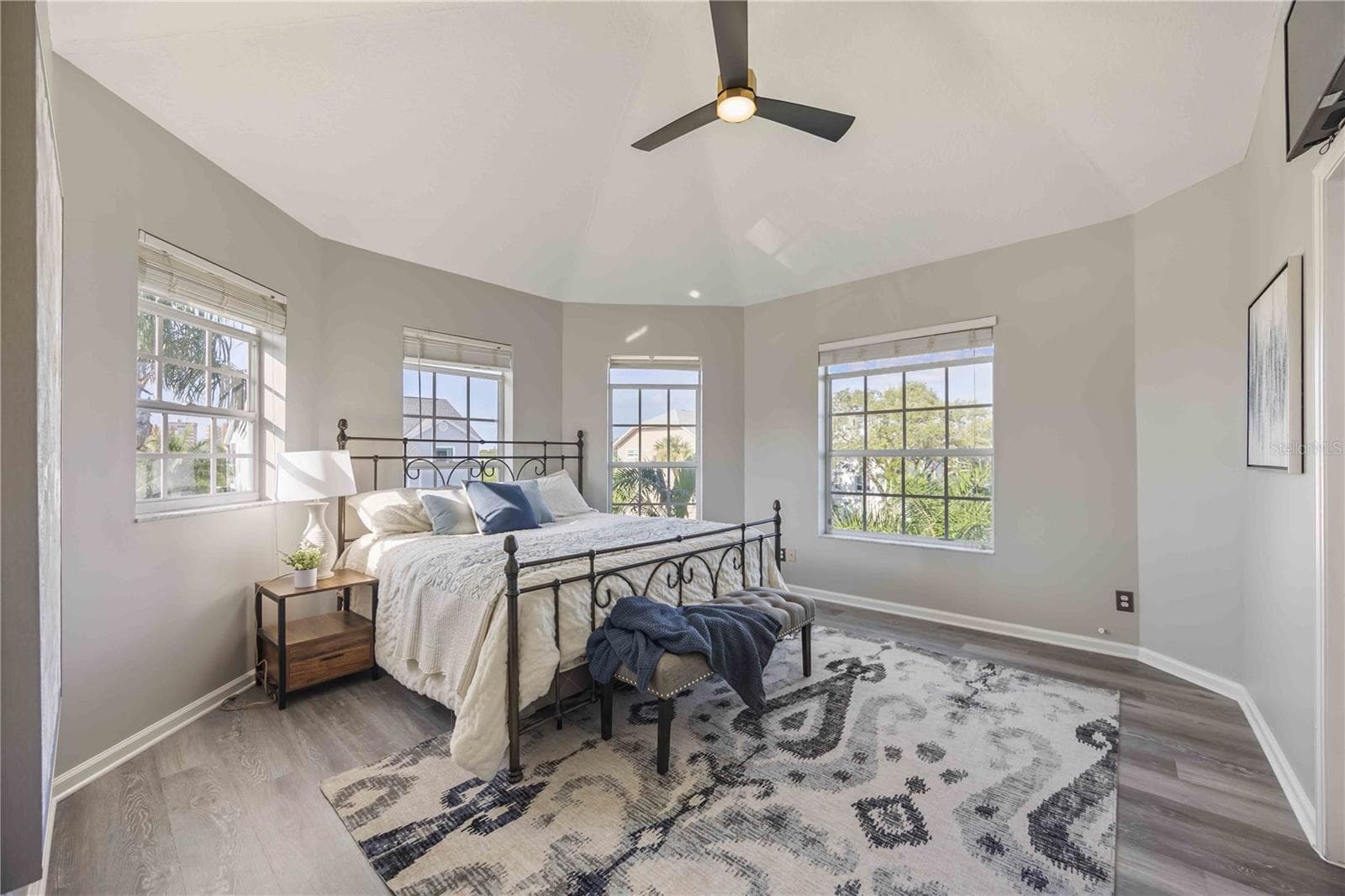 13951 Harbor View Dr photo 5