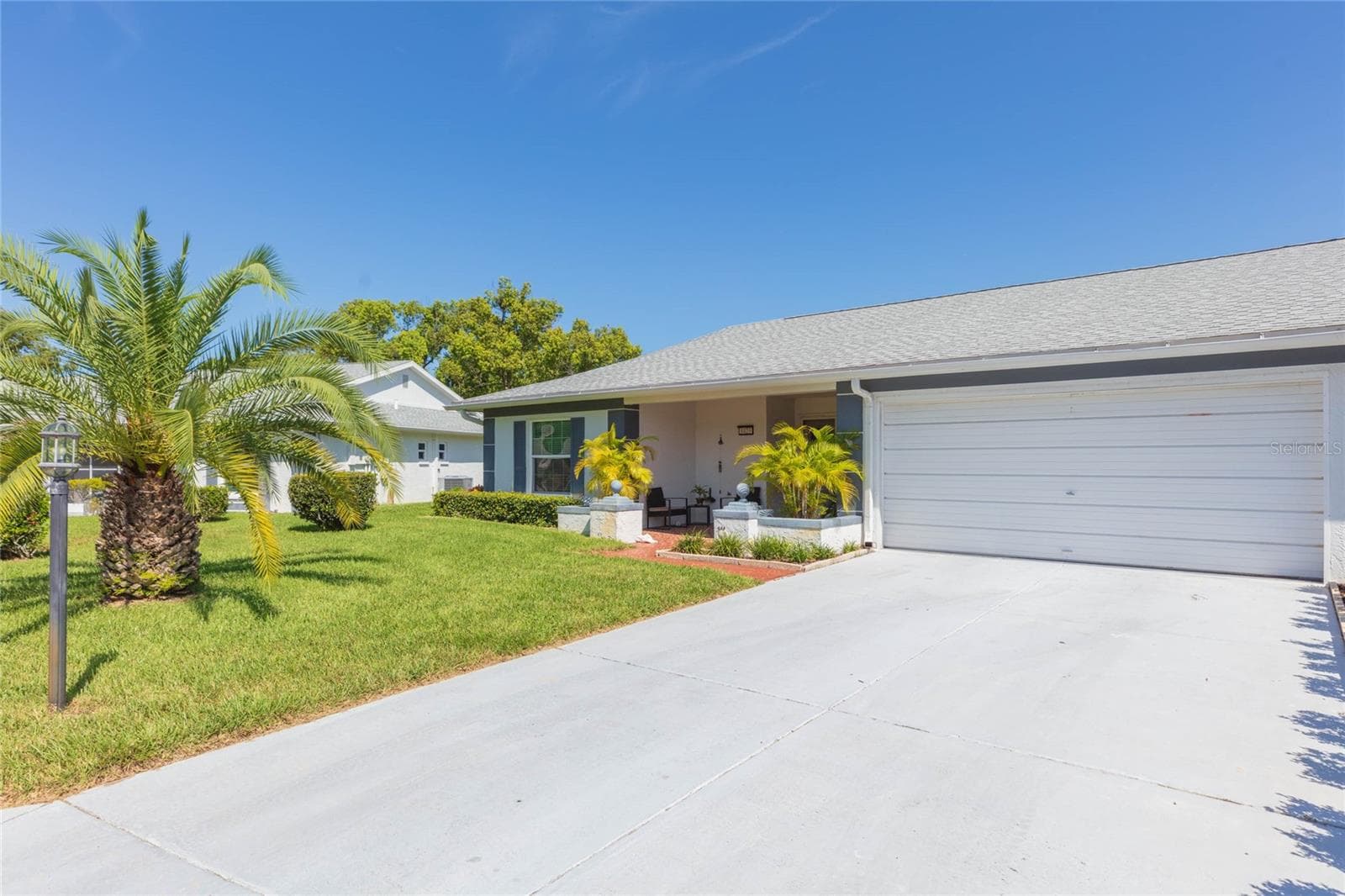 8423 Pebble Dr photo 3