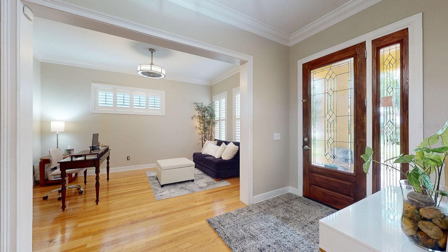 116 S Hesperides St photo 3