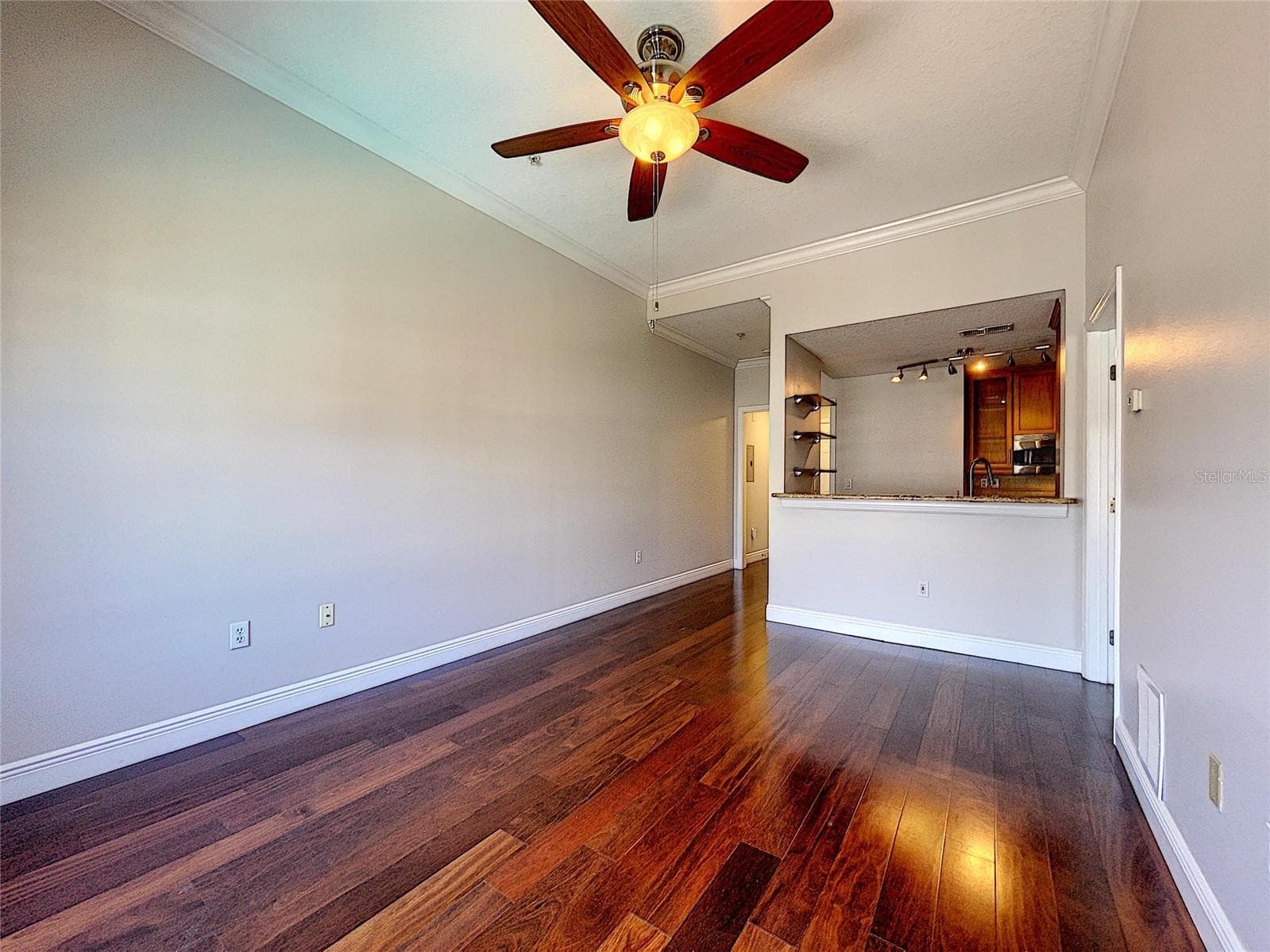 800 S Dakota Ave #431 photo 5