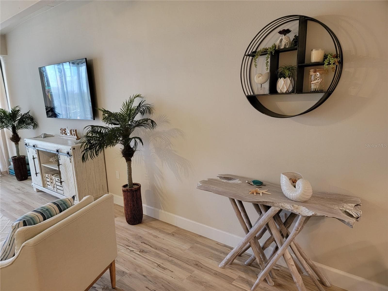 7650 Bayshore Dr #302 photo 3