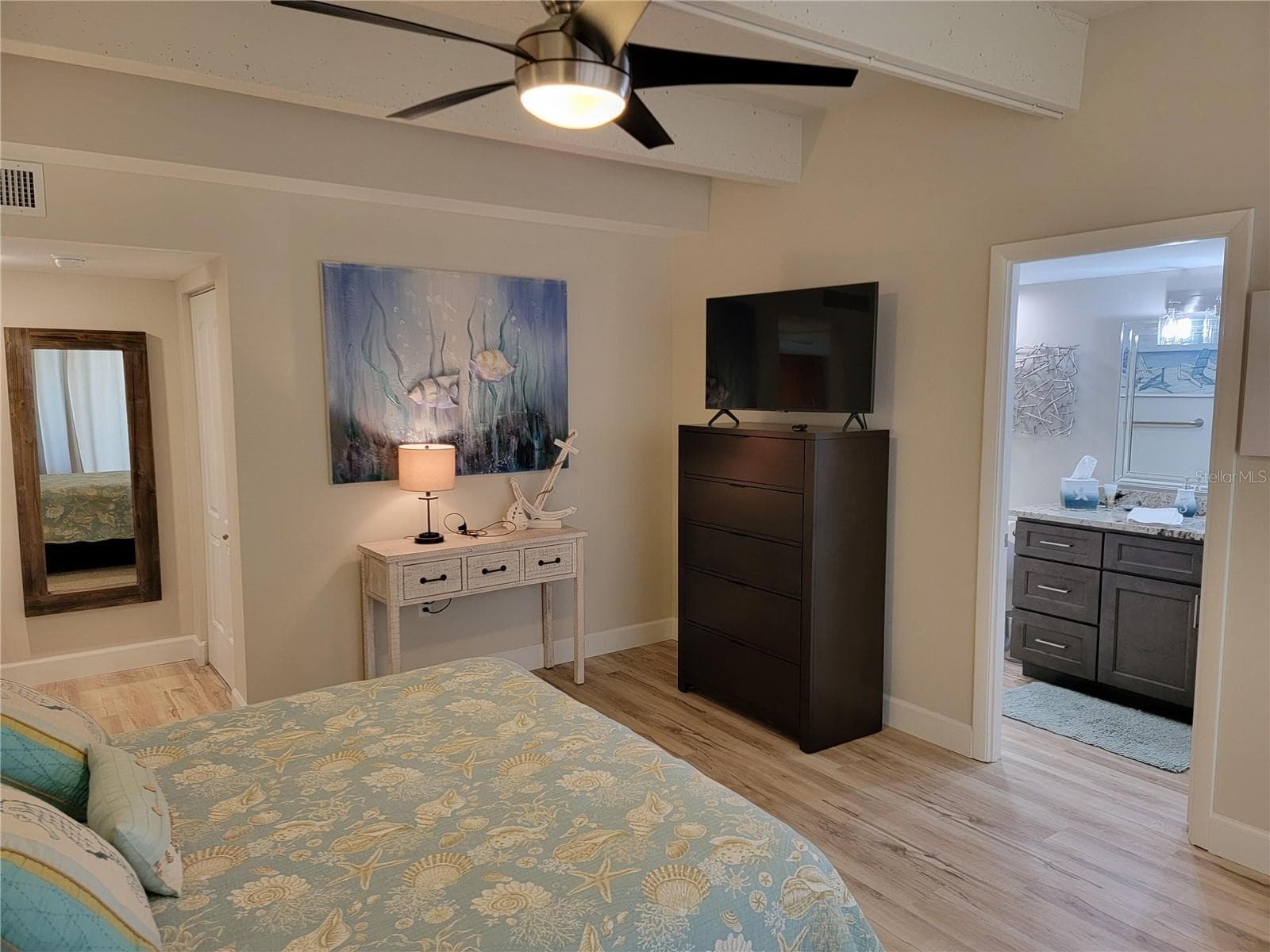 7650 Bayshore Dr #302 photo 4