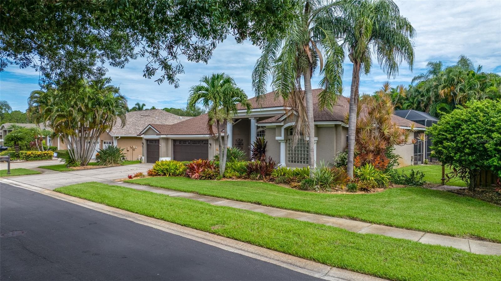 10675 Park Place Dr photo 3