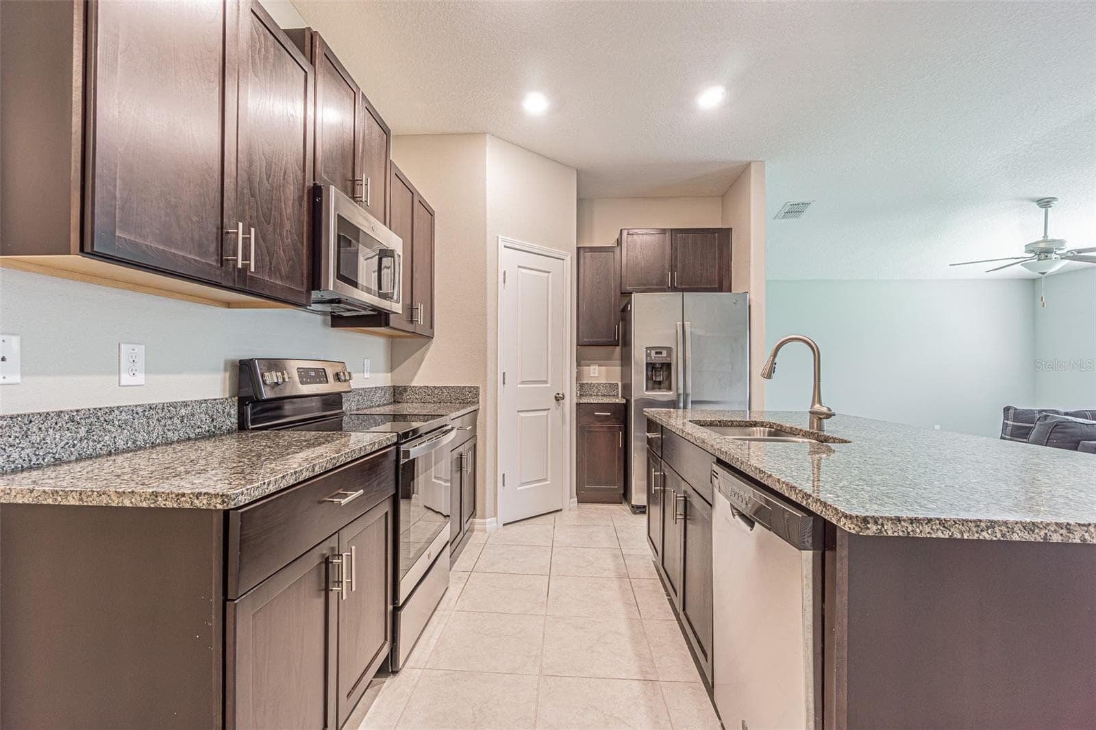 13009 Majestic Garden Ln photo 5