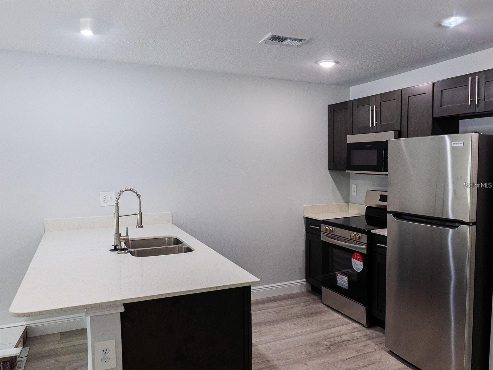 1725 Crystal Grove Dr #1727 photo 3