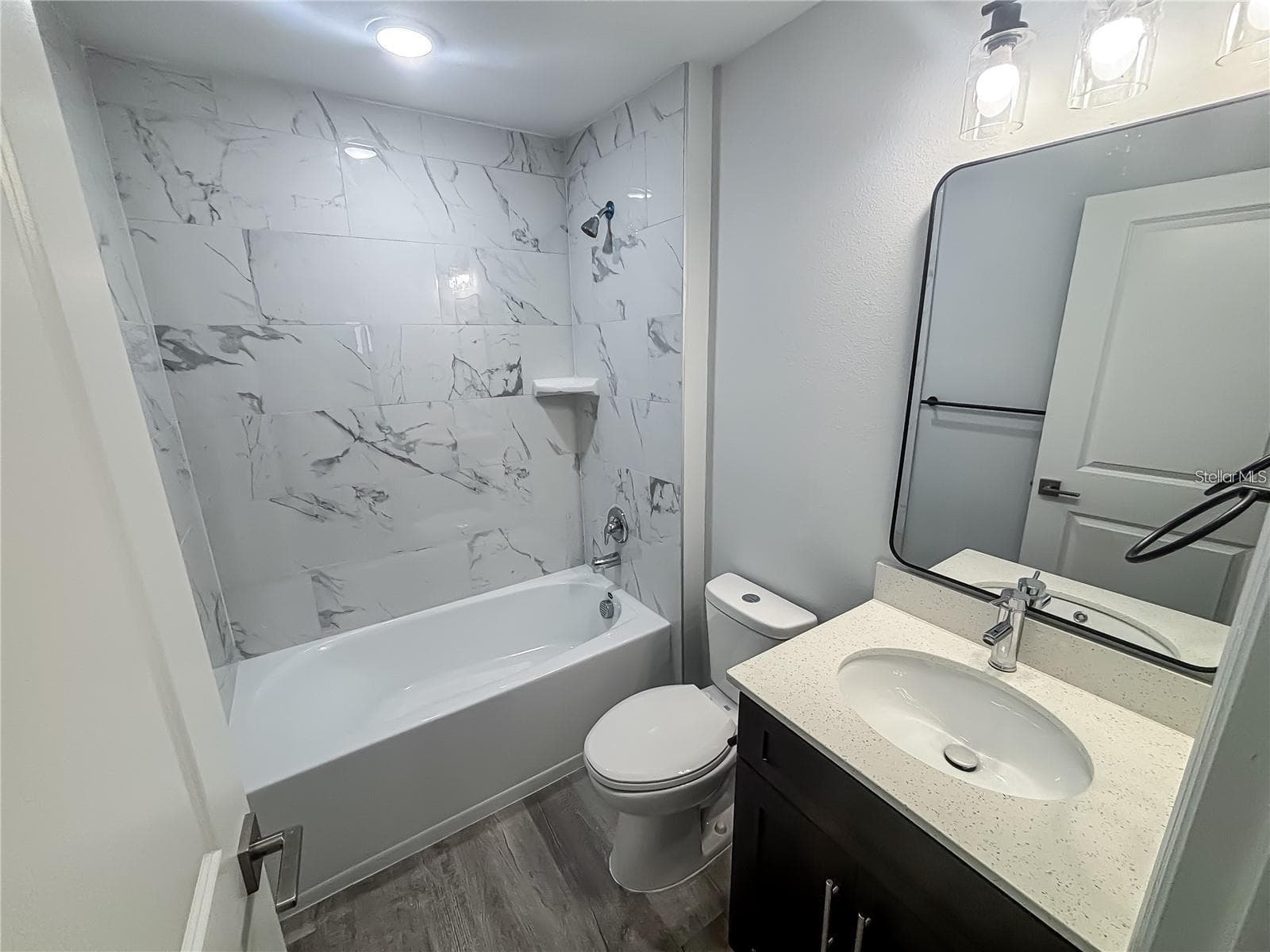 1725 Crystal Grove Dr #1727 photo 5