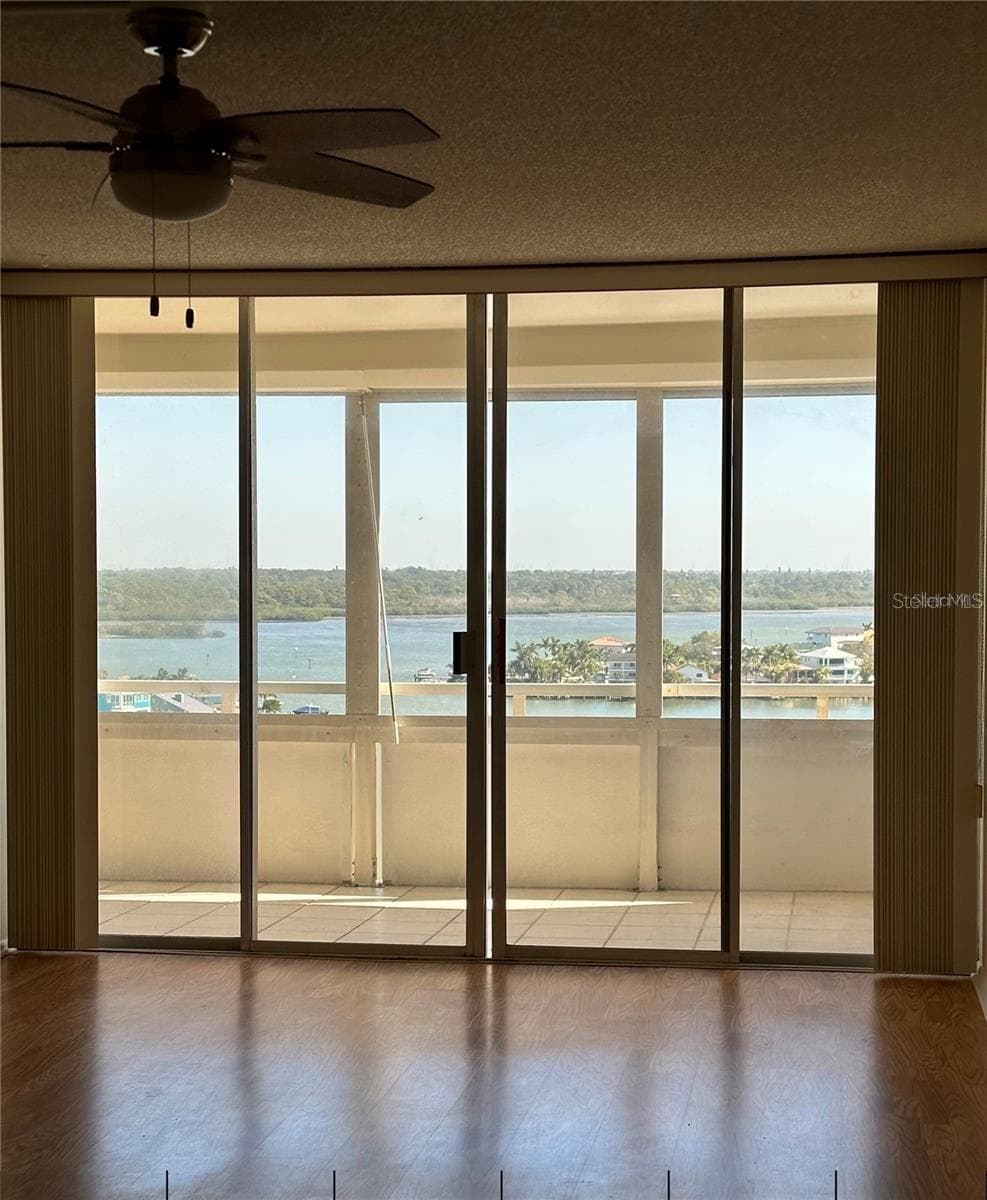 17920 Gulf Blvd #1408 photo 3