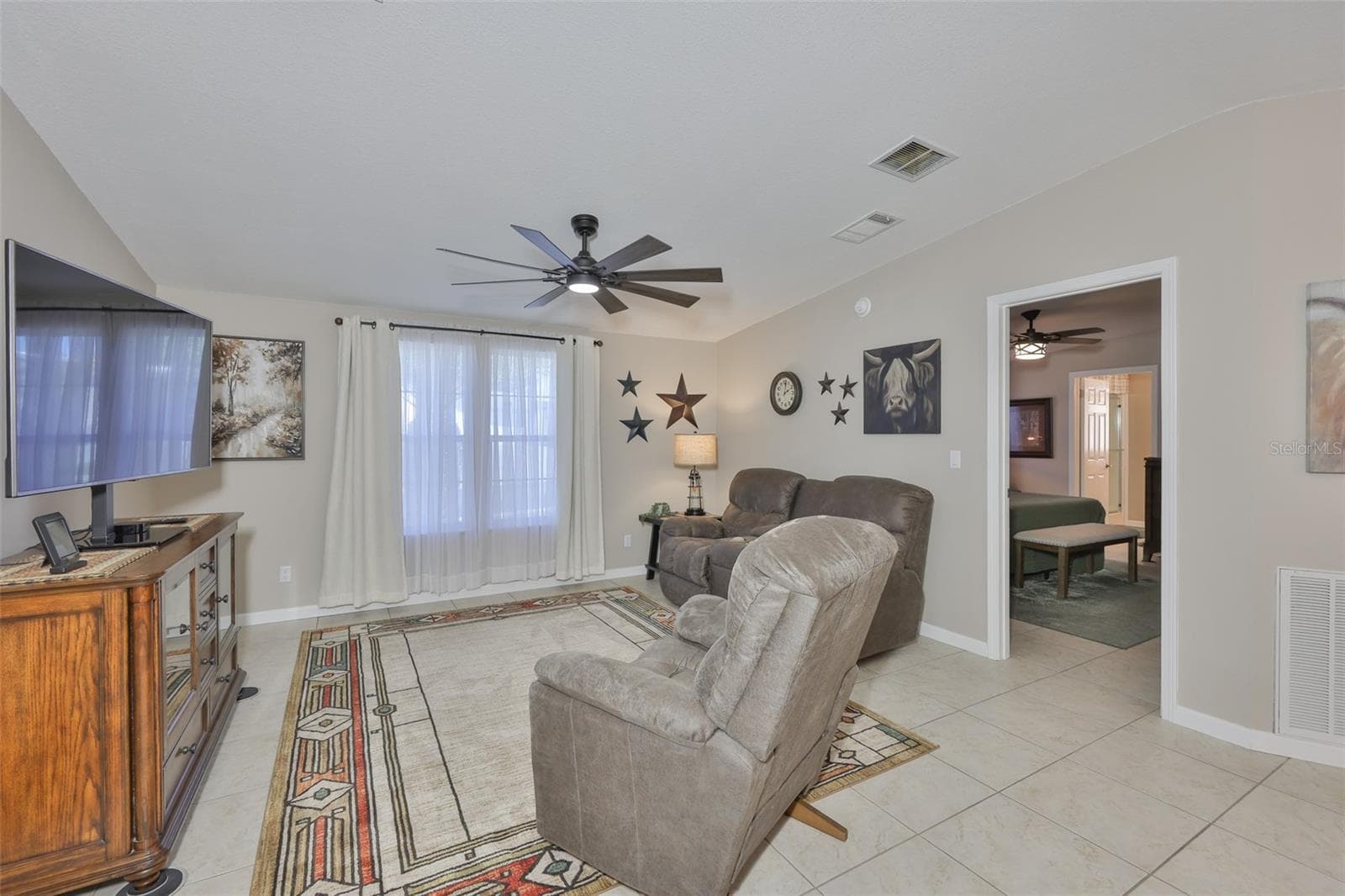 37041 Neukom Ave photo 3
