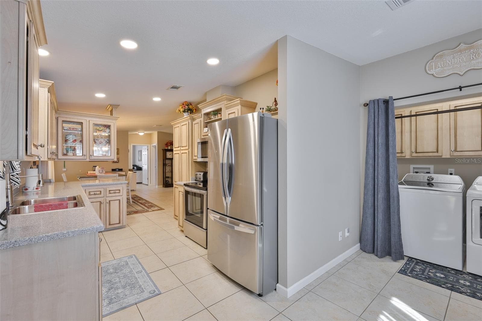 37041 Neukom Ave photo 4