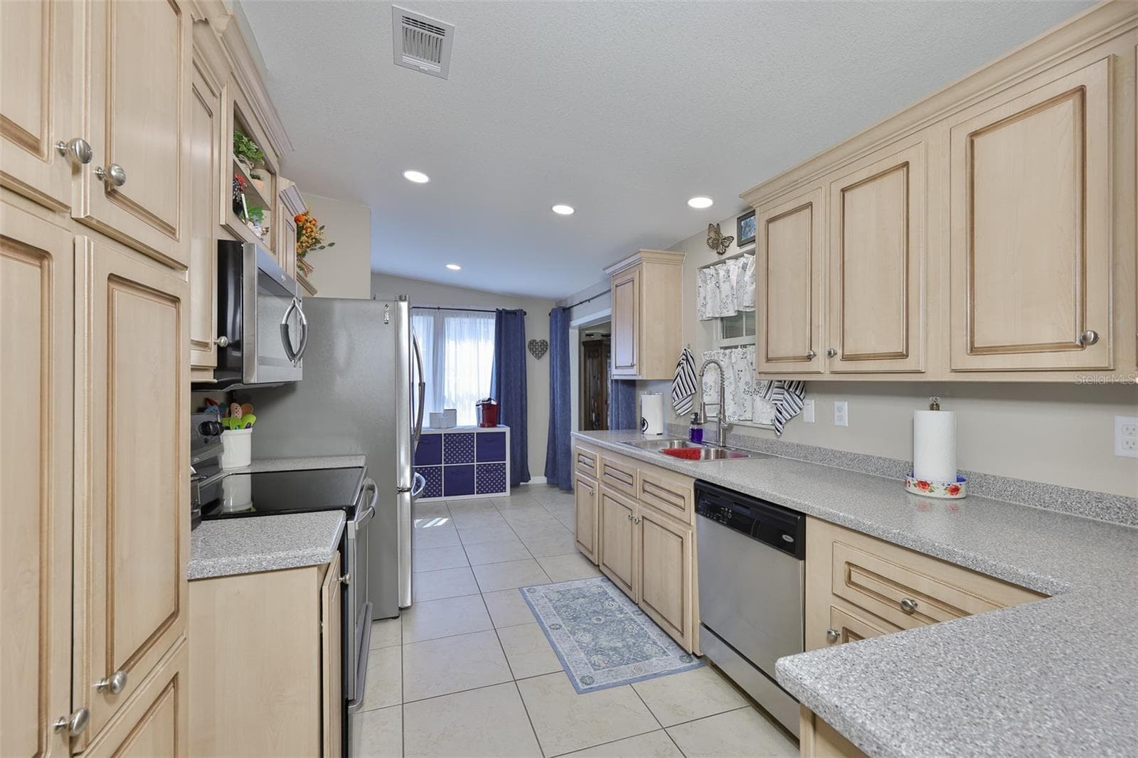 37041 Neukom Ave photo 5