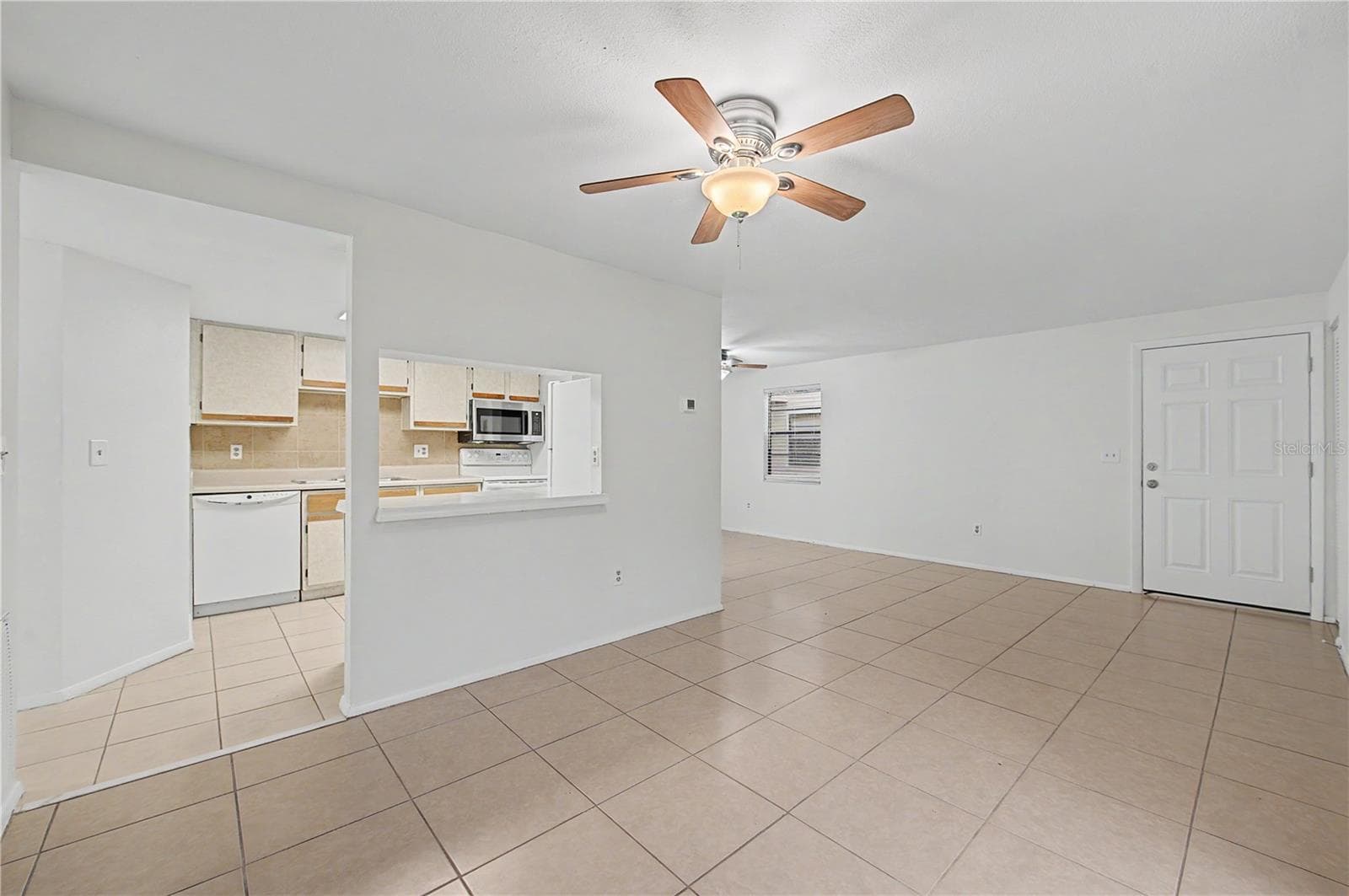 123 Loblolly CT #A photo 3