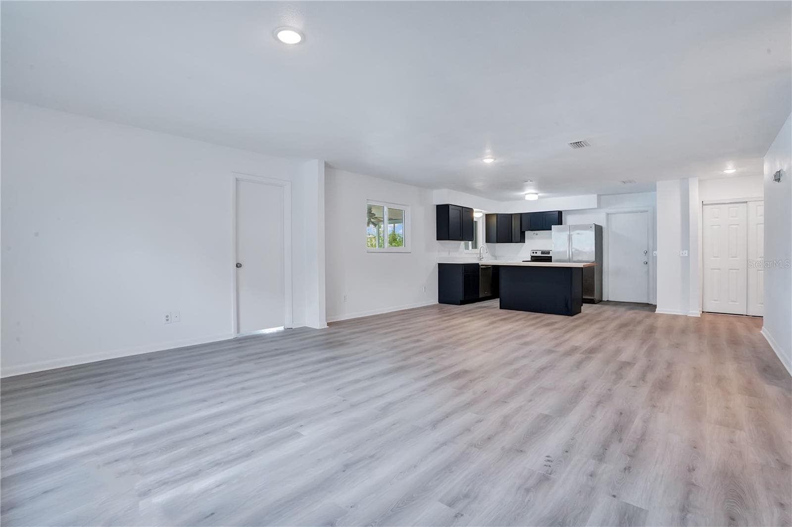 205 Fern Rd photo 3