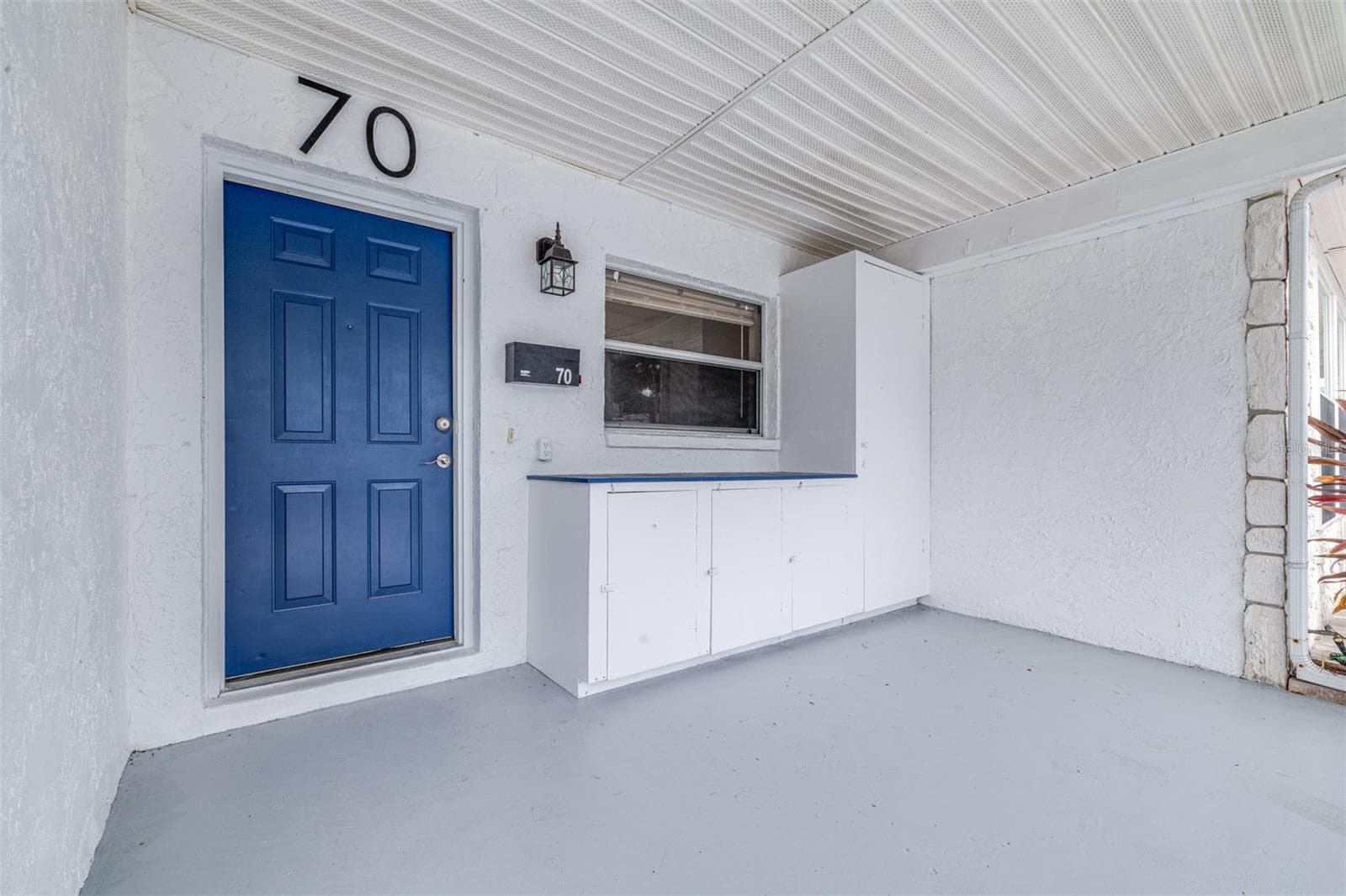 13940 Anona Heights Dr #70 photo 3