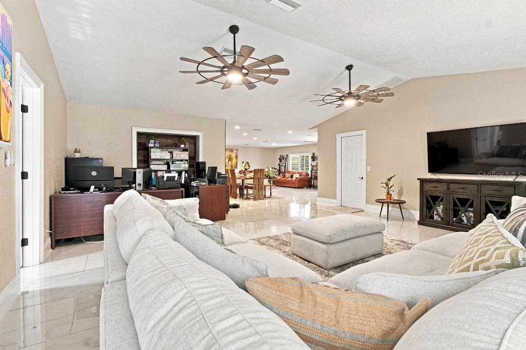 17933 Eagle Ln photo 3