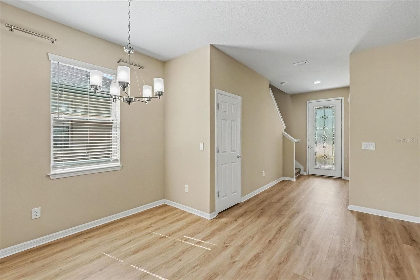 5117 Levana St photo 3