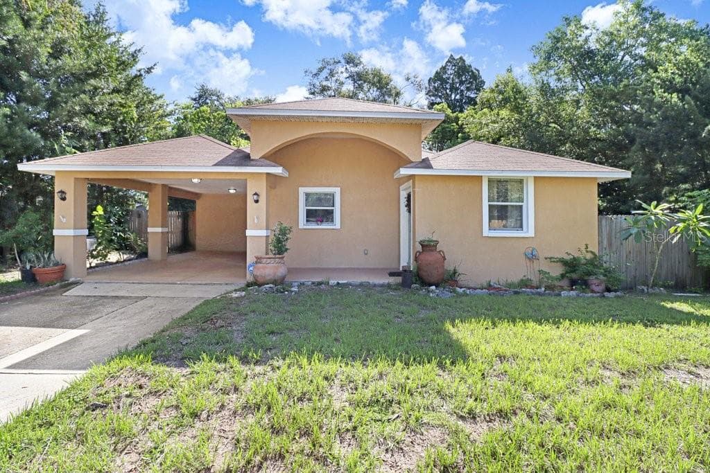 1131 Dogwood Ave