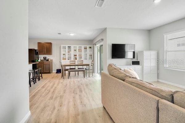 10213 Golden Light CT photo 5
